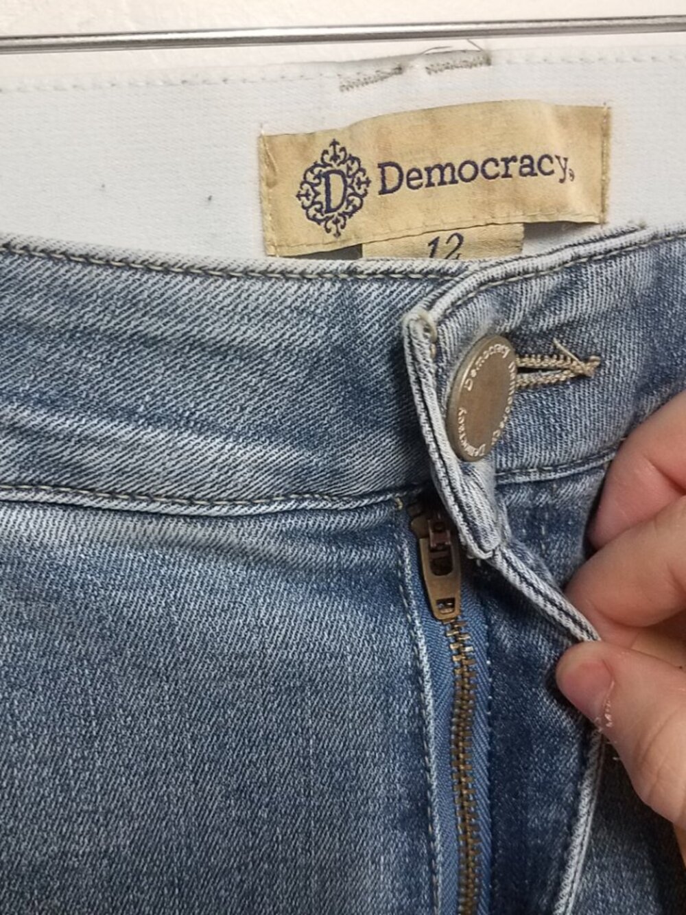 Democracy Jeans High Rise Itty Bitty Boot Cut Womens 12 Denim Light B2479N3XHXX - Picture 2 of 9